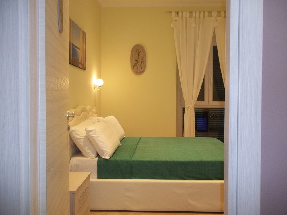 Guest House Le Tre Spezie Специя Экстерьер фото