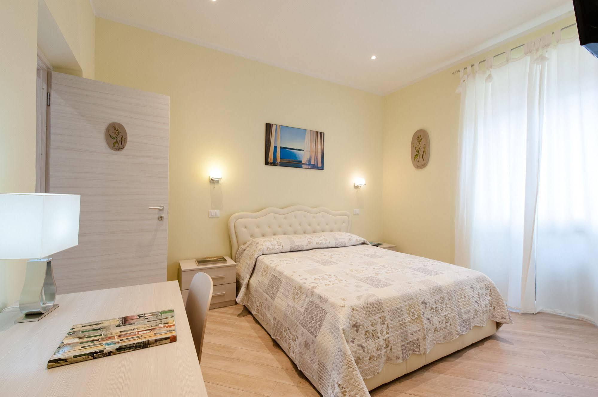 Guest House Le Tre Spezie Специя Экстерьер фото
