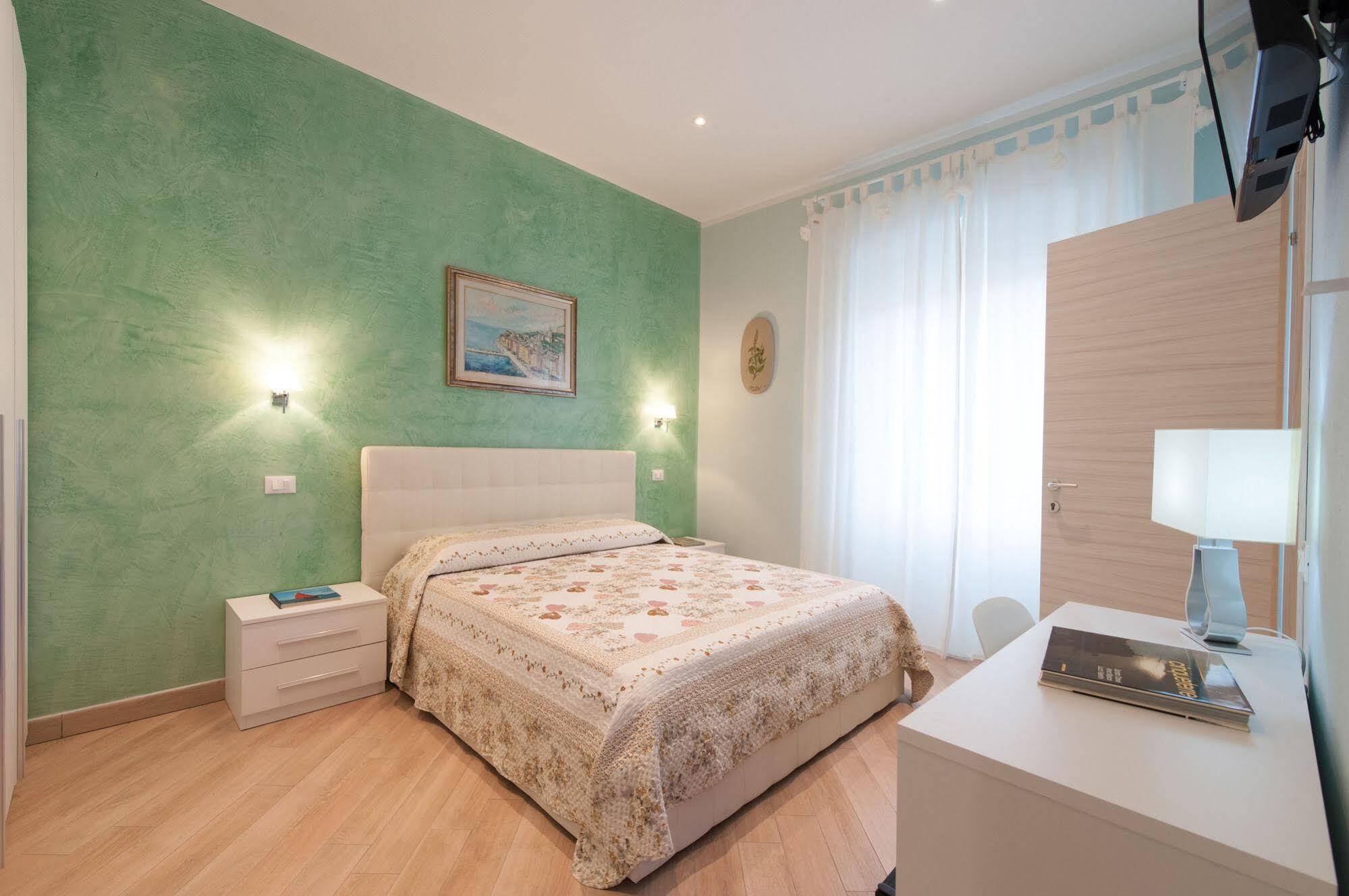 Guest House Le Tre Spezie Специя Экстерьер фото