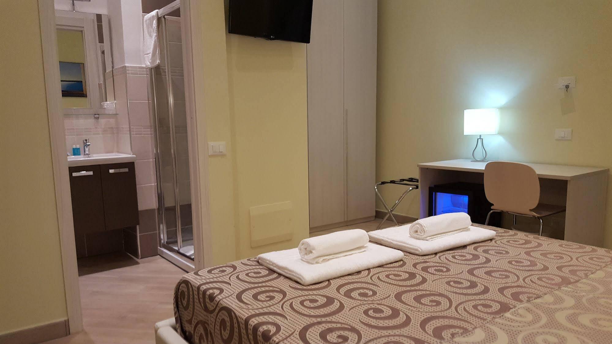 Guest House Le Tre Spezie Специя Экстерьер фото